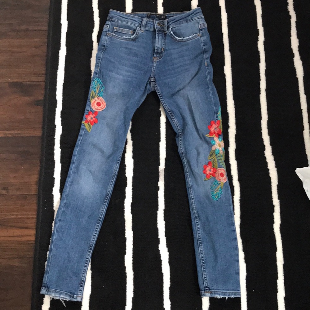 Zara embroidered  jeans